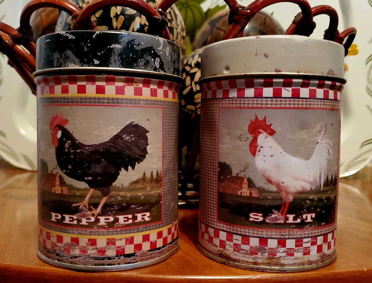 Black Kettle Rooster Salt & Pepper Shakers